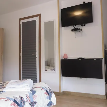 Aeroport - Relax Casa Victoria Apartment Otopeni Room photo
